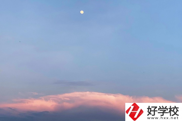 南縣創(chuàng)意職業(yè)技術(shù)學(xué)校有什么推薦專業(yè)？
