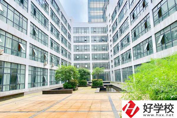 湖南曙光科技技工學(xué)校怎么樣？有哪些熱門專業(yè)？